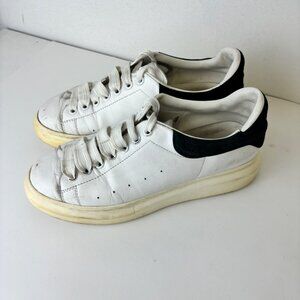 42 - Alexander McQueen Sneakers